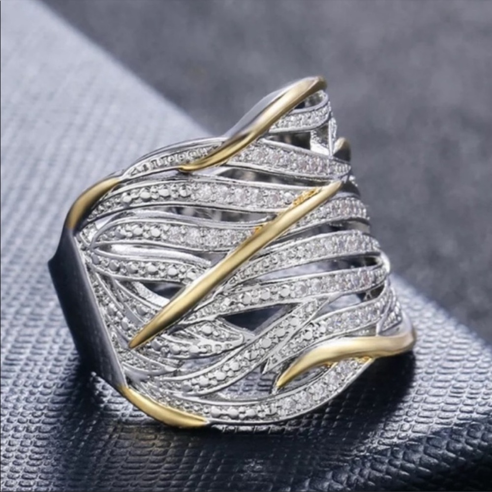 💍TWO TONE 925 STERLING SILVER DIAMOND HALO RING, CUTE RING, SHINY RING. - Picture 3 of 6